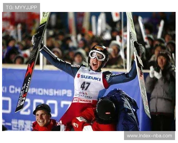 北欧钢铁擂台激战 米埃洛宁强势出击力压捷克老将索尔 北欧钢铁擂台激战 米埃洛宁强势出击力压捷克老将索尔